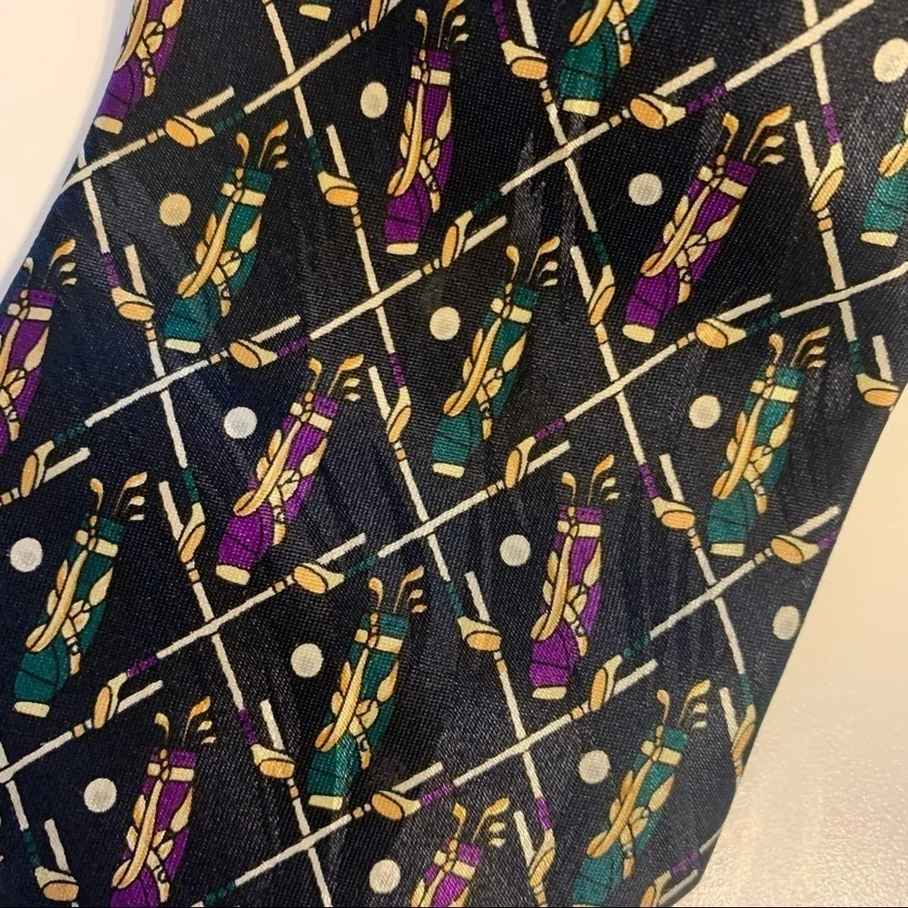 Beverly Hills Polo Club Golf Tie